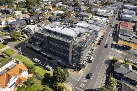 Photo of property in "milford 110" Penthouse, 304/110 Kitchener Road, Milford, Auckland, 0620