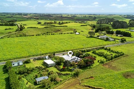 Photo of property in 17 Upper Pitone Road, Pitone, New Plymouth, 4374