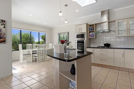Photo of property in 10 La Cumbre Close, Bethlehem, Tauranga, 3110