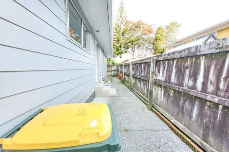 Photo of property in 7 Garton Drive, Massey, Auckland, 0614