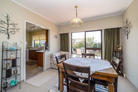 Photo of property in 4 Feist Street, Carterton, 5713