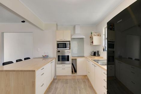 Photo of property in 19 Cardiff Crescent, Cannons Creek, Porirua, 5024