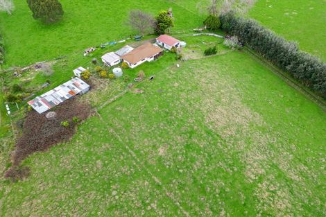 Photo of property in 101 Forest Lakes Road, Otaki, 5583