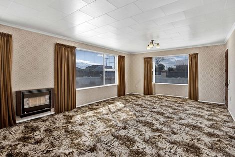Photo of property in 19 Furlong Street, Hawera, 4610