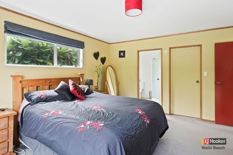 Photo of property in 11 Ocean Breeze Drive, Waihi Beach, 3611