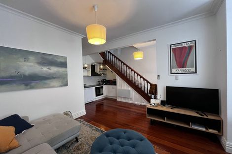 Photo of property in 69 Rolleston Street, Mount Cook, Wellington, 6021