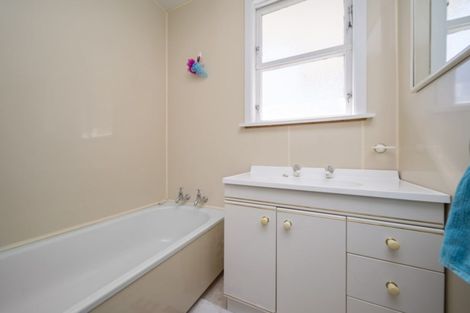 Photo of property in 4 Fairbank Avenue, Stratford, 4332