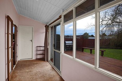 Photo of property in 22 Graham Street, Eltham, 4322