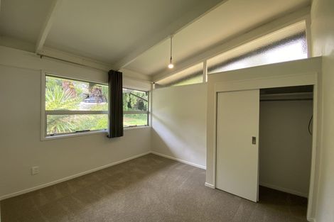 Photo of property in 74 Peach Road, Glenfield, Auckland, 0629