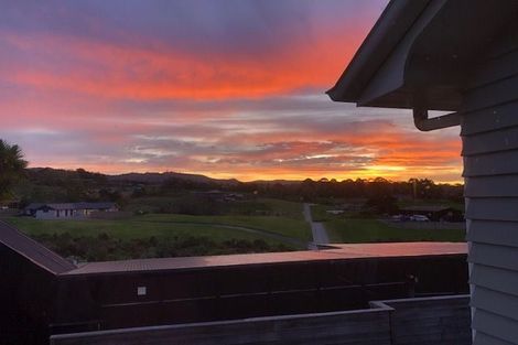 Photo of property in 71 Shaw Road, Oratia, Auckland, 0604