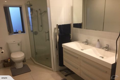 Photo of property in 17 Ohau Court, Fairview Heights, Auckland, 0632