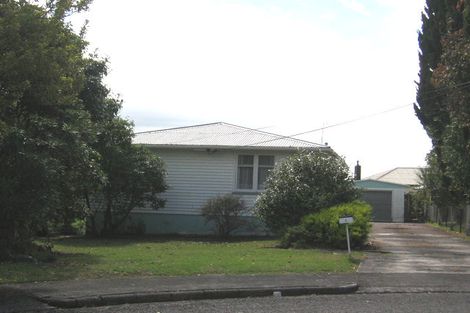 Photo of property in 6 Hurley Place, Kelston, Auckland, 0602