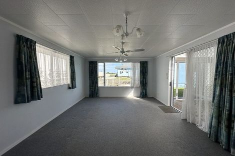 Photo of property in 1979 Ngunguru Road, Ngunguru, Whangarei, 0173