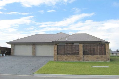 Photo of property in 5 Belgrave Drive, Rangiora, 7400