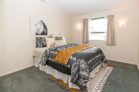 Photo of property in 1b Westview Grove, Miramar, Wellington, 6022