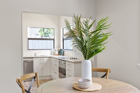 Photo of property in 153 Milton Road, Bluff Hill, Napier, 4110