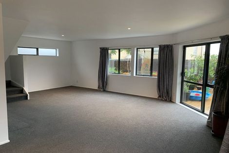 Photo of property in 15/37 Fields Parade, Oteha, Auckland, 0632
