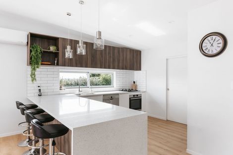 Photo of property in 60c Margaret Drive, Omokoroa, 3114