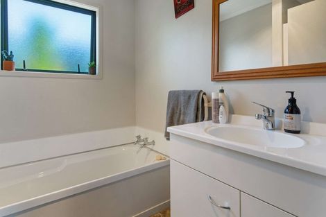 Photo of property in 11a Island View Road, Western Heights, Rotorua, 3015