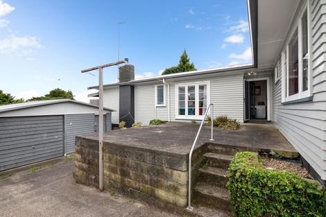 Photo of property in 100 Forest Lake Road, Forest Lake, Hamilton, 3200