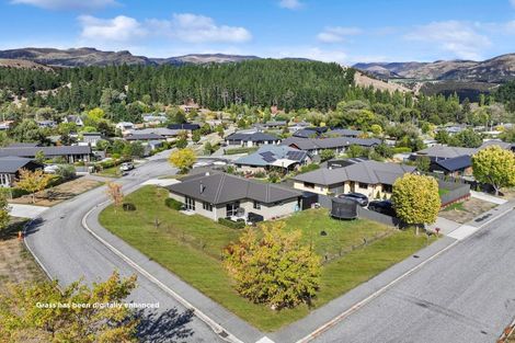 Photo of property in 2 Criffel Place, Luggate, Wanaka, 9383