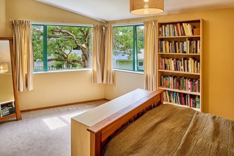 Photo of property in 10 Kapekape Place, Pukerua Bay, 5026