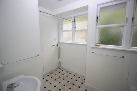 Photo of property in 47 Link Road, Newlands, Wellington, 6037