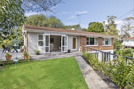 Photo of property in 31a Cockle Bay Road, Cockle Bay, Auckland, 2014