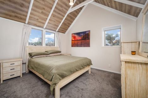 Photo of property in 2/9 Imogene Way, Half Moon Bay, Auckland, 2012