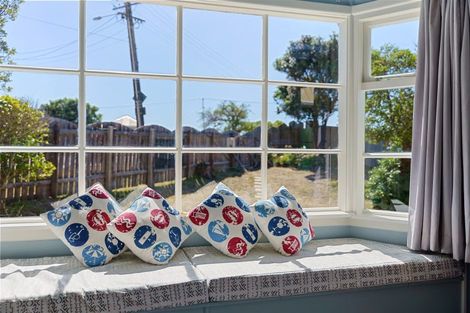 Photo of property in 6 Rangiuru Road, Otaki Beach, Otaki, 5512