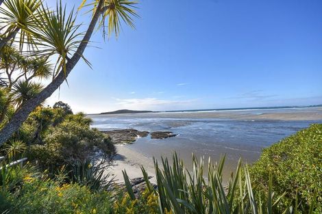 Photo of property in 1359 Taieri Mouth Road, Taieri Mouth, Brighton, 9091