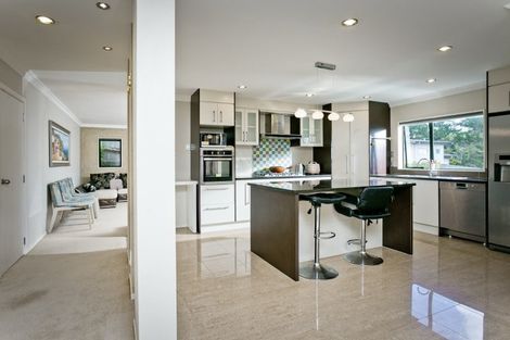 Photo of property in 62 Laurel Oak Drive, Schnapper Rock, Auckland, 0632