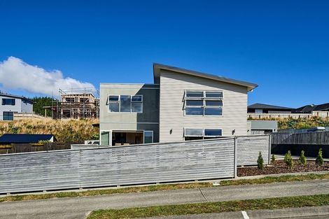 Photo of property in 147a Navigation Drive, Whitby, Porirua, 5024