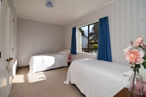 Photo of property in 1/1 De Lacey Lane, Carterton, 5713