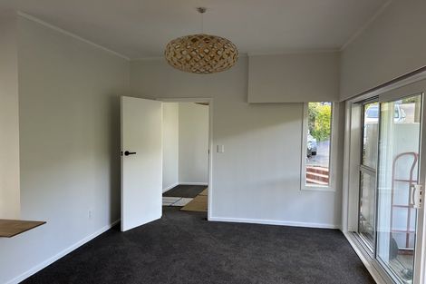 Photo of property in 5 Mamaku Grove, Khandallah, Wellington, 6035