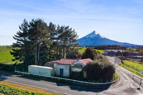 Photo of property in 2124 Eltham Road, Awatuna, Hawera, 4679