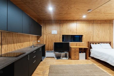 Photo of property in 96 Hocken Street, Kenmure, Dunedin, 9011