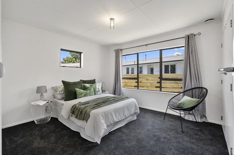 Photo of property in 94 Benmore Avenue, Cloverlea, Palmerston North, 4412