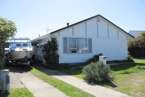 Photo of property in 26 Rosewood Place, Paraparaumu, 5032