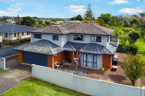 Photo of property in 42a Totara Road, Te Atatu Peninsula, Auckland, 0610