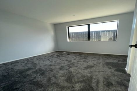 Photo of property in 4 Pineview Drive, Rosehill, Papakura, 2113