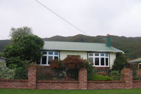 Photo of property in 7 Waitui Crescent, Waiwhetu, Lower Hutt, 5010