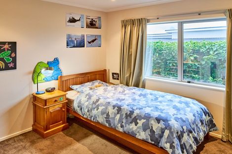 Photo of property in 12 Peel Lane, Aotea, Porirua, 5024