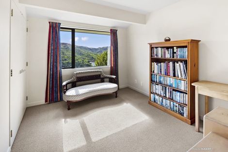 Photo of property in 7 Huntingdon Street, Northland, Wellington, 6012