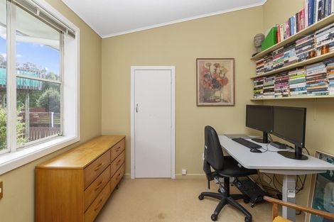 Photo of property in 2 Merchant Avenue, Te Atatu South, Auckland, 0610