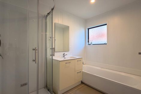 Photo of property in 1/725 Beach Road, Browns Bay, Auckland, 0630