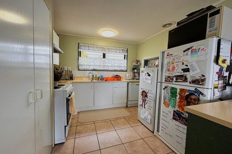 Photo of property in 3 Benita Place, Sunnyvale, Auckland, 0612