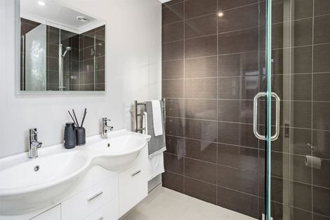 Photo of property in 32 Linkwater Way, Parklands, Christchurch, 8083