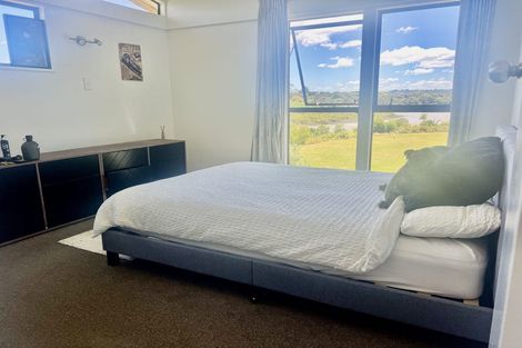 Photo of property in 17 Clarks Lane, Hobsonville, Auckland, 0618