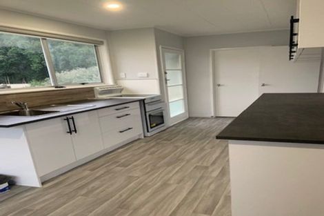 Photo of property in 35 Thornlow Street, Glendene, Auckland, 0602